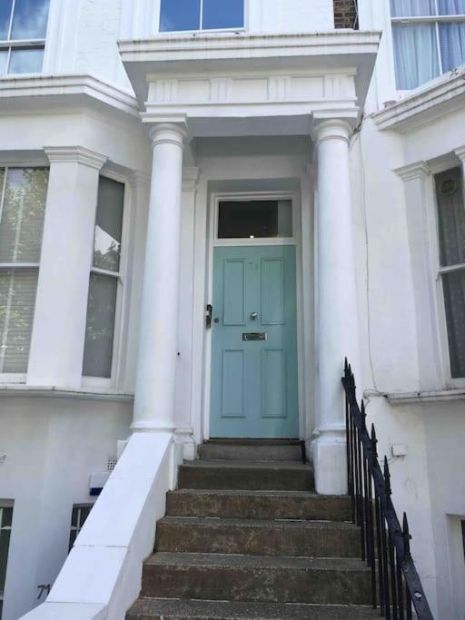 Newly Refurbished 2-Bedroom Flat In Notting Hill Londra Dış mekan fotoğraf