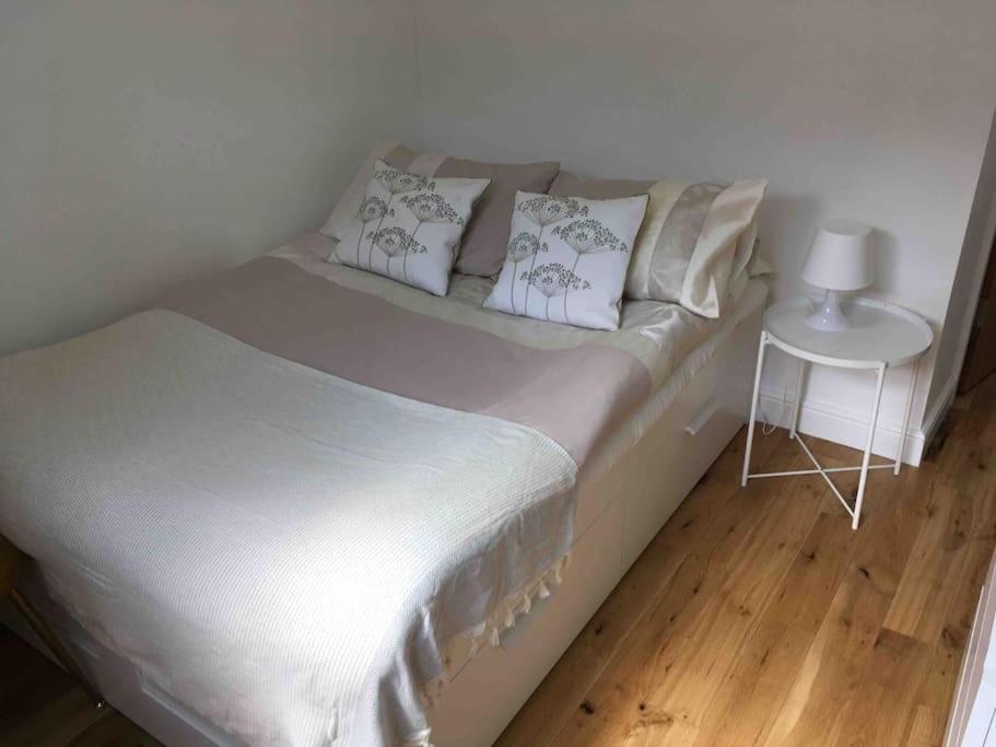Newly Refurbished 2-Bedroom Flat In Notting Hill Londra Dış mekan fotoğraf